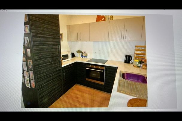 2 Bed Flat, Birch Polygon, M14 - Photo 1