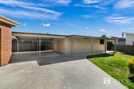 5 Harrods Court, Strathdale - Photo 4