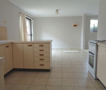 Spacious 2 Bedroom Townhouse - Photo 6