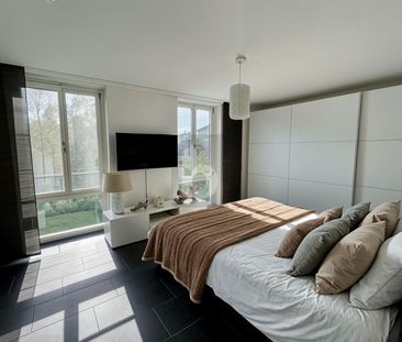 HOCHWERTIG & STYLISCH - MIT SONNIGEM BALKON! - Photo 2