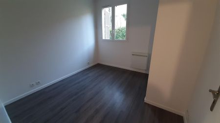 location Appartement F4 DE 99.3m² À VERSAILLES - Photo 2