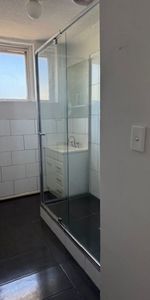 Highly sought-after location - Photo 3