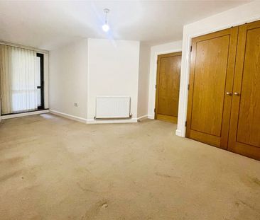 Darville House, Oxford Road East, Windsor, Berkshire, SL4 1EF - Photo 1