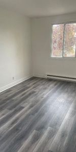 Montreal , 4 1/2 , pres metro Beaugrand - Photo 4