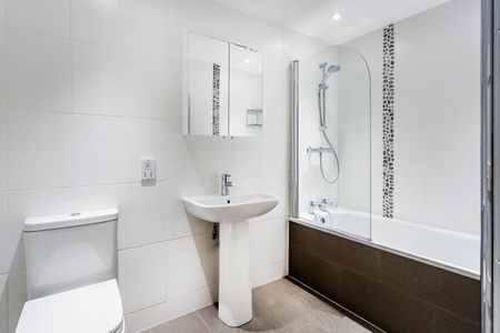 Ashley Road, Walton-on-Thames, KT12 - Photo 5