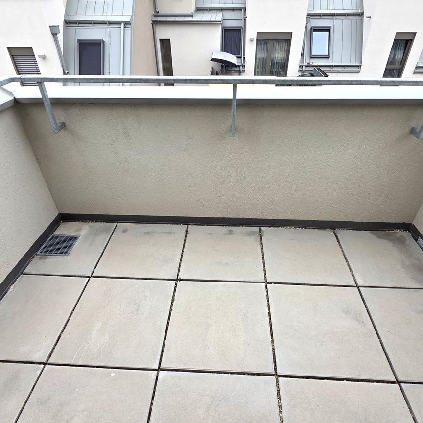 Coole DG-Wohnung mit Terrasse + Gute Anbindung zur A4 - Photo 1