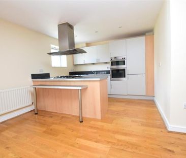 2 bedroom apartment to rent - Photo 3
