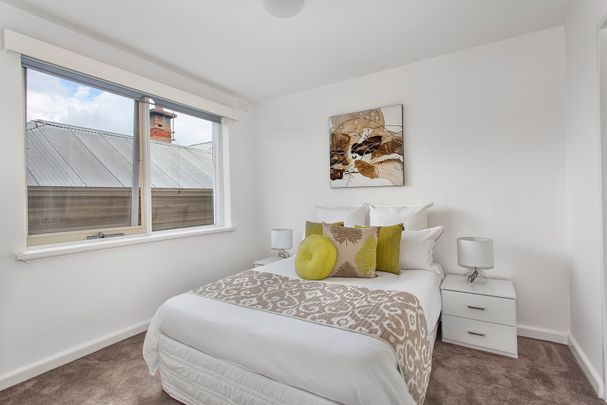 10/30 Bryant Street, Flemington VIC 3031 - Photo 1