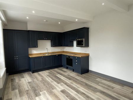 Long Street, Dursley - Photo 3