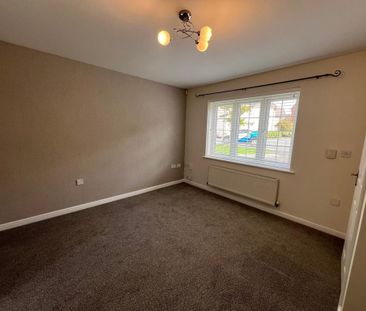 3 bedroom end of terrace house to rent - Photo 1