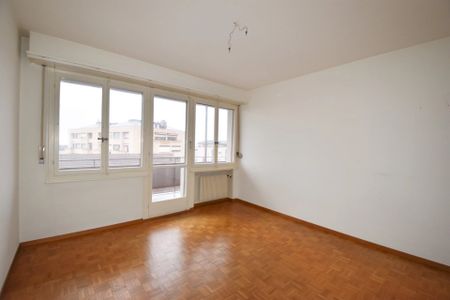 APPARTEMENT DE 2.5 PIÈCES - BAIL À DUREE DETERMINE AU 31.01.2027 - Photo 2