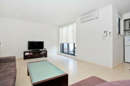 CHIC MODERN LIVING IN TOP LOCALE! - Photo 4