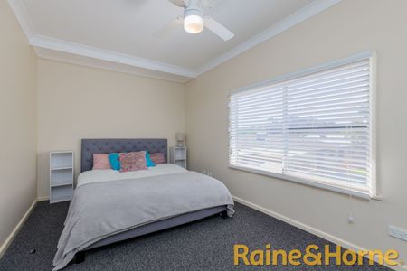 Renovated Family Home - Photo 5