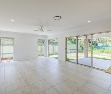 16 Catalina Street, Loganlea, Qld 4131 - Photo 3