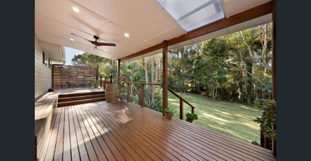 Entertainer's Delight Backing onto a Peaceful Reserve - Photo 5