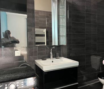 Location Appartement 2 pièces 40m² AVIGNON 84000 - Photo 2