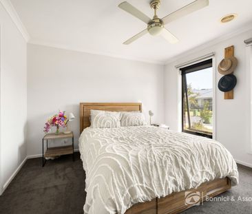 IDEAL FAMILY HOME WITH GREAT ENTERTAINING AREA! - Photo 3