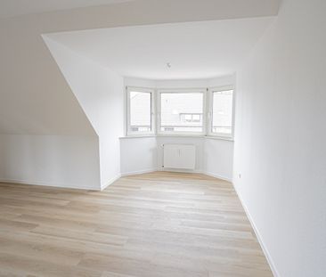 Hundsmühlen - Hunoldstraße: 2-Zimmer-DG-Wohnung, Terminbuchung über... - Foto 1