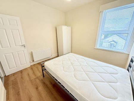7 Great Georges Street, Warrenpoint, BT34 3HS - Photo 5