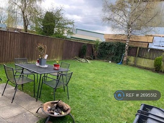 3 bedroom semi-detached house to rent - Photo 1