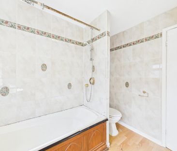 3 bedroom semi-detached house to rent - Photo 5