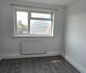 1 bedroom in a flat share to rent - Photo 6