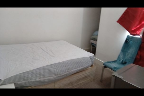 2 Bed Flat, Barnet, N11 - Photo 1