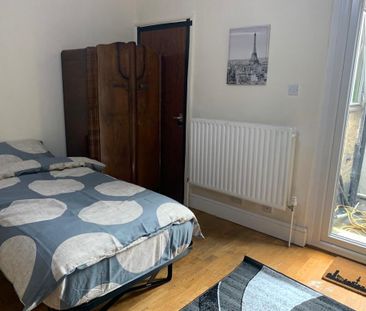 Studio Flat, Green Lanes, N13 - Photo 1