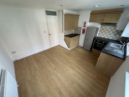 1 bedroom flat to rent - Photo 3