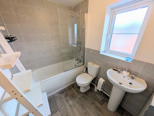 A 2 Bedroom Apartment - Photo 1