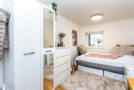 6 bedroom flat to rent - Photo 2