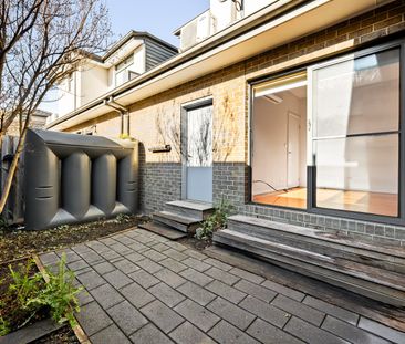 1/2 Myrtle Grove, Preston VIC 3072 - Photo 6
