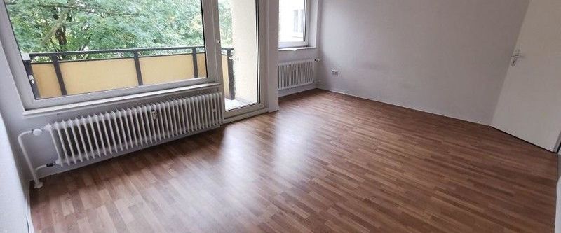 Ihre Chance - ideale 3,5-Zi.-Wohnung mit Balkon und moderner Küchenzeile - Photo 1