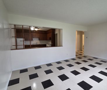 Chateau Laurier Apartments– 102 104th Street - Photo 2