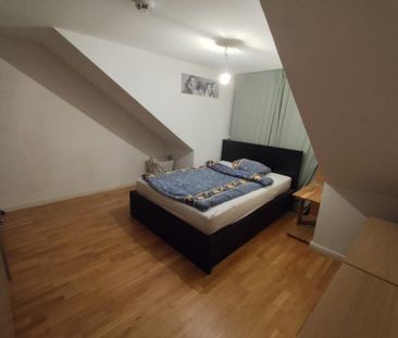 Gemütl. Dachgeschosswohnung in ruhiger Lage und guter Anbindung - Foto 1