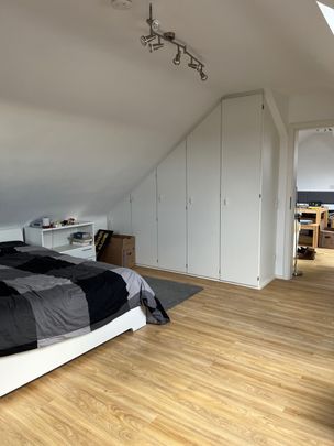 *Heimstättensiedlung - gemütliche DG Wohnung mit EBK* - Foto 1