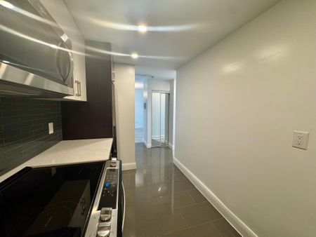 For Lease - 201 Sherbourne Street Unit# 2106, Toronto, Ontario - Photo 5
