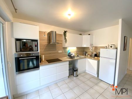 Location Appartement 3 pièces 65m² - Photo 5