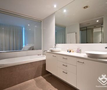 Unfurnished Broadbeach River Front - Photo 6