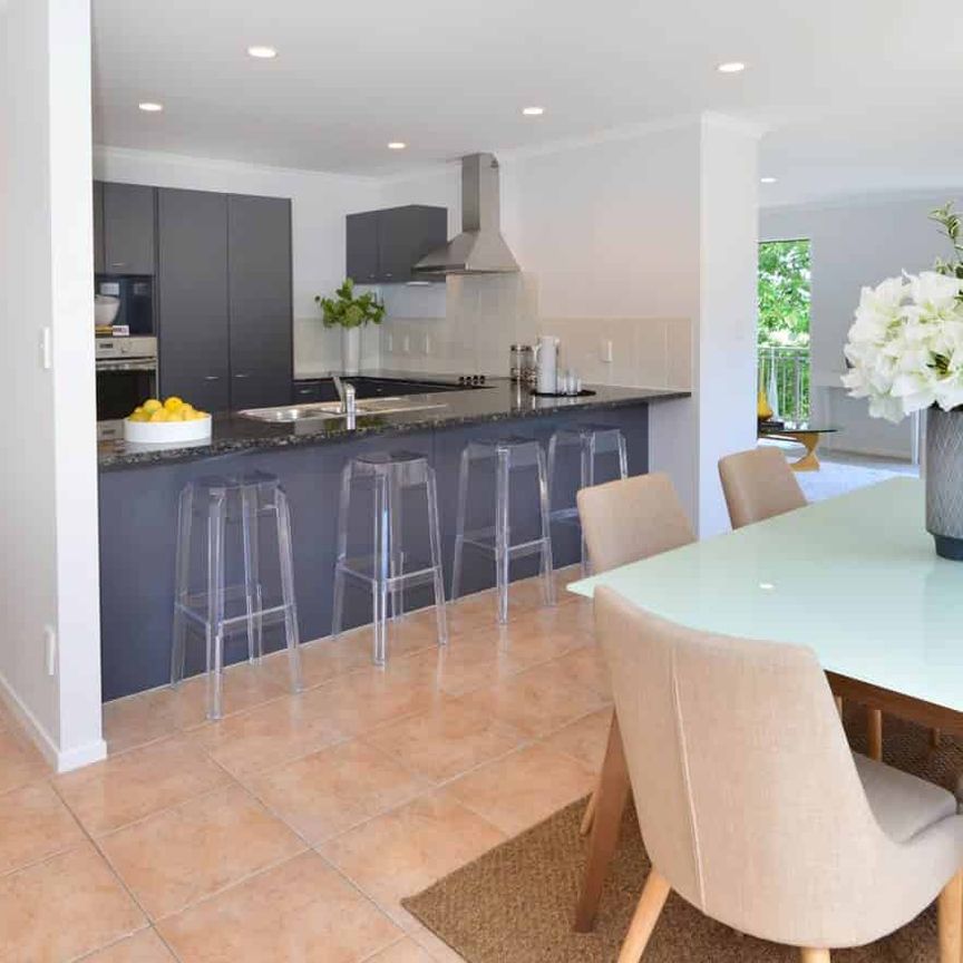 4 Bedroom Family Home - Photo 1