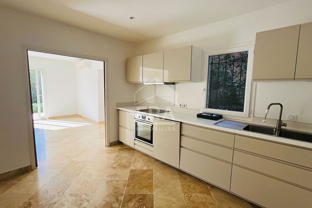 La Chevalière - Maison climatisée T6 de 140m² avec jardin - Photo 1