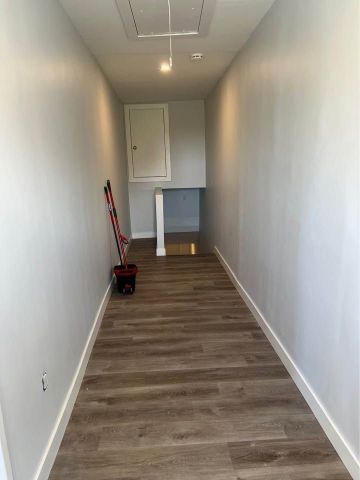 For Lease - 20497 LESLIE Street Unit# 2ND FLOOR, East Gwillimbury, Ontario - Photo 2