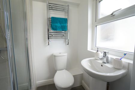 Bryn Awel Deiniol Road - Photo 5