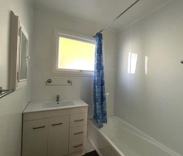 Tidy two bedroom home close to town - Photo 5