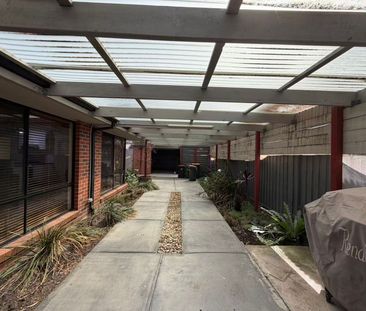 SIMPLY THE BEST - Photo 4