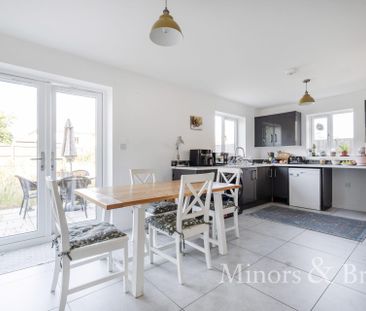 Sutton Crescent, Freethorpe - Photo 5