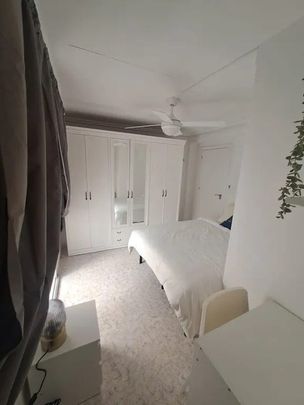 Avenida Blasco Ibáñez, Paterna, Valencian Community 46980 - Photo 1