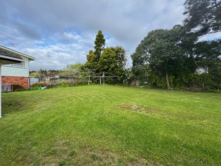 Unit 2, 42A Grande Vue Road, Manurewa, Auckland - Photo 3