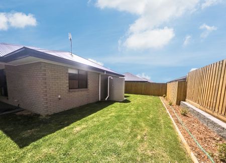 3 Ellis Street, Thornton - Photo 3