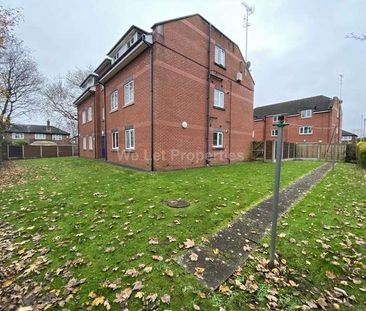 Fairway House, Chorlton Cum Hardy, M21 - Photo 2